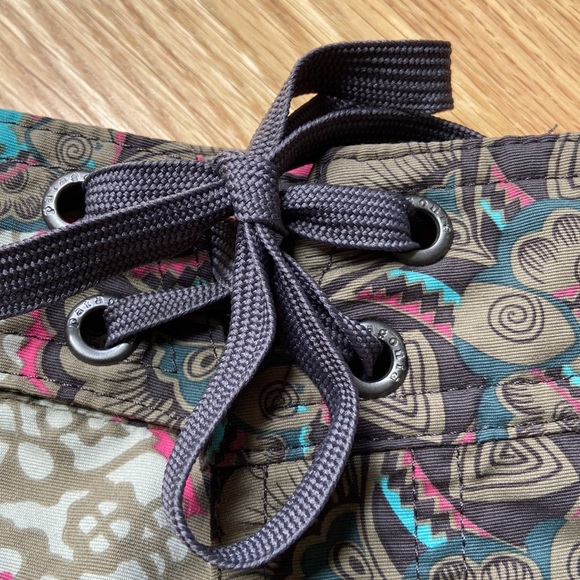 PATAGONIA Women’s EUC board shorts SZ 4 - Picture 6 of 6